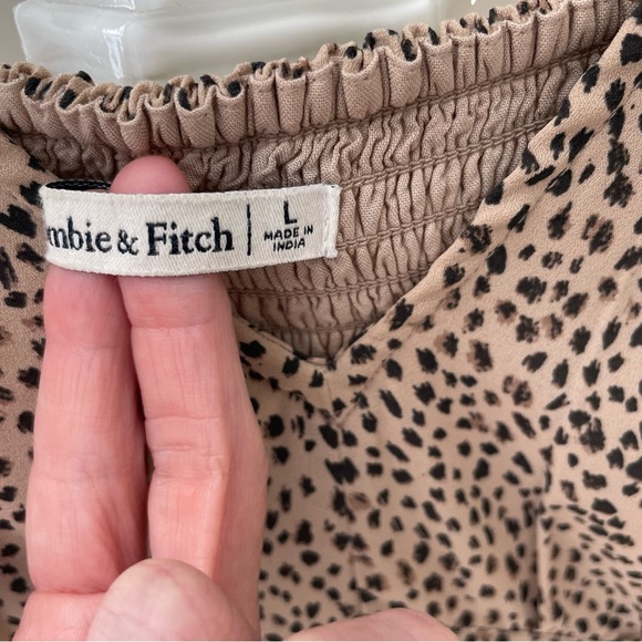 Abercrombie and Fitch Cheetah Print Flutter Sleeve Ruffle Hem Mini Dress Size L - Picture 4 of 10